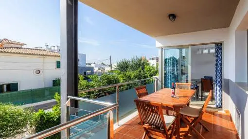Air-Conditioned Apartment with Balcony, Pool and Wi-Fi