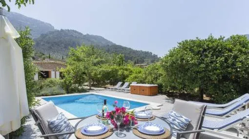 Fantastic Villa with Pool, Jacuzzi, Terraces, Mountain View, Air Conditioning & Wi-Fi; Garage and Parking Available, Pets Allowed Fantastic Villa with Pool, Jacuzzi, Terraces, Mountain View, Air Conditioning & Wi-Fi; Garage and Parking Available, Pets Allowed