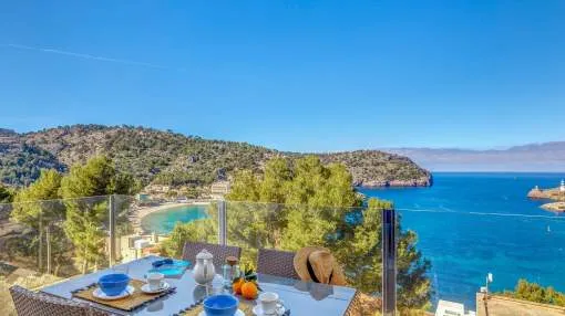 Modern Villa Dos Mundos with Rooftop Terrace, Heating, Balcony & Sea View; Parking Available Modern Villa Dos Mundos with Rooftop Terrace, Heating, Balcony & Sea View; Parking Available