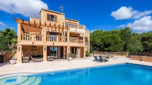 Spacious Villa “Se Estepa” with Mountain View, Wi-Fi, Garden, Terrace & Balcony; Parking Available