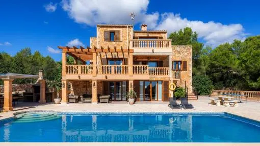 Spacious Villa “Se Estepa” with Mountain View, Wi-Fi, Garden, Terrace & Balcony; Parking Available
