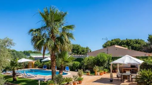 Mediterranean Chalet S'Oratge with Pool, Garden, Wi-Fi & Terrace