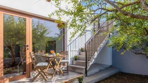 Cosy Townhouse Sa Llimonera with Garden, Terrace, Air Conditioning & Wi-Fi; Street Parking Available