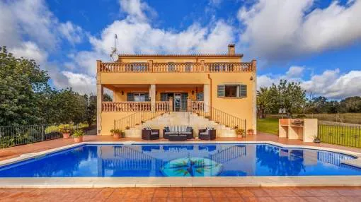 Spacious Holiday Home Can Claret with Mountain View, Wi-Fi, Garden, Balcony, Terraces & Pool; Parking Available Spacious Holiday Home Can Claret with Mountain View, Wi-Fi, Garden, Balcony, Terraces & Pool; Parking Available