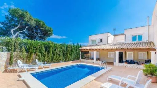 Villa for 8 people with pool Villa for 8 people with pool