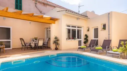 Holiday Home Casa Pueblo Ribot with Wi-Fi, Terraces & Pool; Parking Available