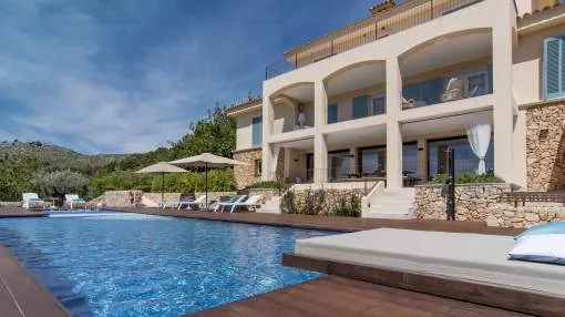Villa "Sheretat" with Sea View, Private Pool & Wi-Fi