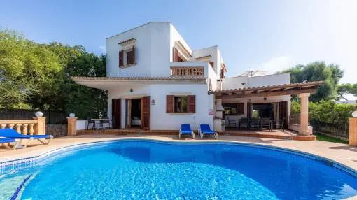 Holiday Home "Casa Marta" near the Beach with Pool, Garden A/C & Wi-Fi Holiday Home "Casa Marta" near the Beach with Pool, Garden A/C & Wi-Fi