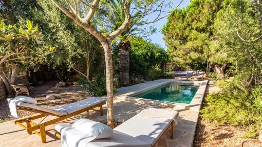Can Blai Blai - country house with idyllic garden, views and swimming pool 