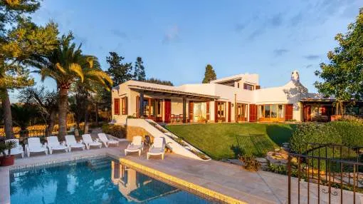 Villa Bon Viure with Sea View, Wi-Fi, Air Conditioning, Pool, Garden & Terraces; Parking Available Villa Bon Viure with Sea View, Wi-Fi, Air Conditioning, Pool, Garden & Terraces; Parking Available