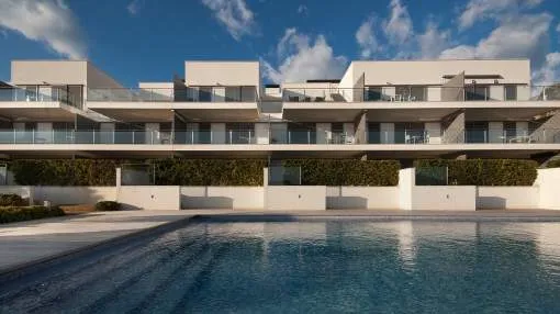 Modern Apartment “Boquer” close to the Beach with Shared Pool, Wi-Fi, A/C, Terrace & Garden; Parking Available