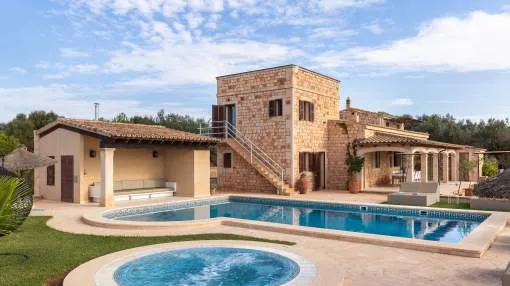 Stylish Country Home 'Finca Art 9' with Sea & Mountain Views, Outdoor Pool, Jacuzzi, Wi-Fi & Terrace