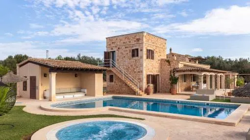 Stylish Country Home 'Finca Art 9' with Sea & Mountain Views, Outdoor Pool, Jacuzzi, Wi-Fi & Terrace Stylish Country Home 'Finca Art 9' with Sea & Mountain Views, Outdoor Pool, Jacuzzi, Wi-Fi & Terrace