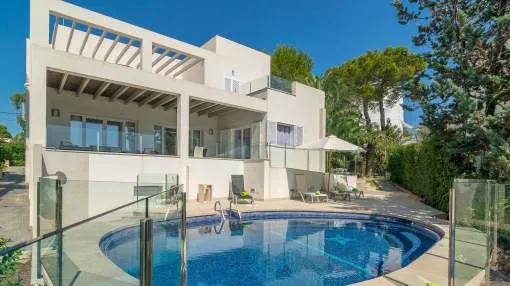 Villa for 6 people with garden Villa for 6 people with garden