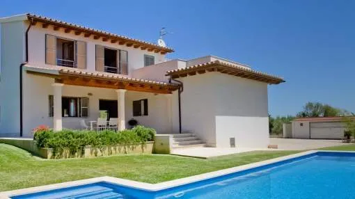 Holiday Finca Can Salat Selva, Wi-Fi, A/C, Pool, Garden & Terrace; Parking Available Holiday Finca Can Salat Selva, Wi-Fi, A/C, Pool, Garden & Terrace; Parking Available