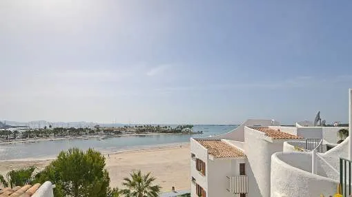 Alcudia Sea, modern apartment in the first line of the sea