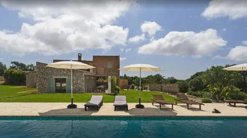 Finca Can Perdiu is a holiday villa in Santanyi, Mallorca with private swimming pool