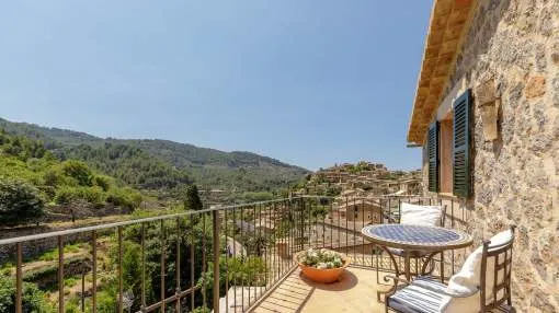 Can Topa is a holiday villa in Deia, Mallorca with a private swimming pool
