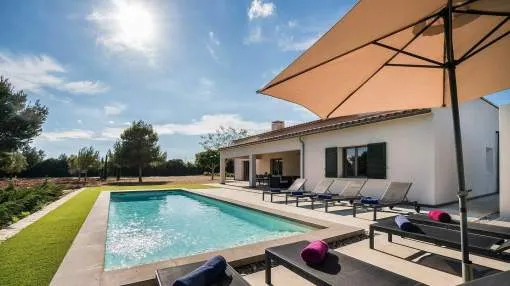Holiday Home "Villa Can Llorenç" with Wi-Fi, A/C, Pool & Terrace