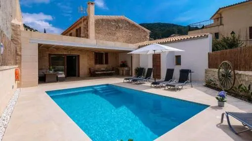 Holiday Home Can Tianet with Mountain View, Pool, Wi-Fi & Terrace Holiday Home Can Tianet with Mountain View, Pool, Wi-Fi & Terrace