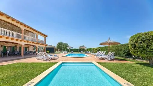 Vacation Home Can Grau with Pool & Wi-Fi Vacation Home Can Grau with Pool & Wi-Fi