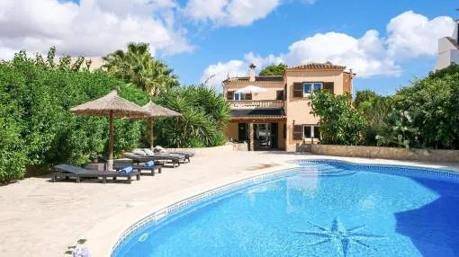 Vacation Home "Apartamento Estrella del Mar" with Pool, A/C, Wi-Fi, Balcony, Terrace & Garden