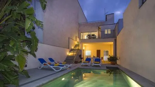 Town centre apartment with pool and private parking Town centre apartment with pool and private parking