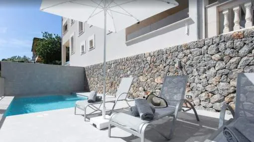 Luxury Villa Ona with Sea & Mountain View, Pool, A/C, Wi-Fi, Garden, Terrace & Balcony