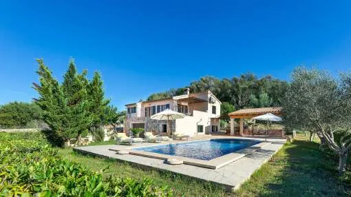 Villa Son Allarga with Pool, Wi-Fi & Terrace