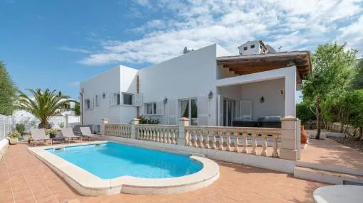 Villa Luca with Pool, Garden, Terrace, A/C & Wi-Fi Villa Luca with Pool, Garden, Terrace, A/C & Wi-Fi