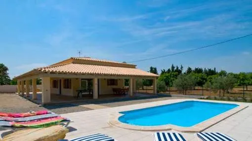 Chalet Villa Cuadra with Mountain View, Pool, Garden, Terrace, A/C, Bbq and Wi-Fi Chalet Villa Cuadra with Mountain View, Pool, Garden, Terrace, A/C, Bbq and Wi-Fi