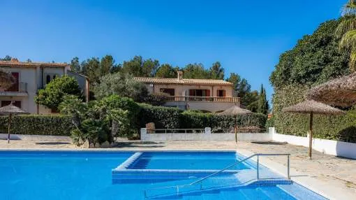 Can Petit Estel - luxurious villa with shared pool and Wifi