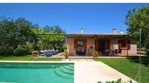 Holiday home for 5 people with garden Holiday home for 5 people with garden