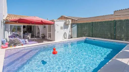 Holiday Home Ca sa Tia with Pool, Garde, Terrace & Wi-Fi