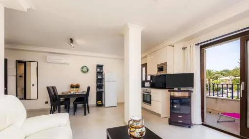 Apartment 'Gala' close to the Beach with Balcony & Wi-Fi Apartment 'Gala' close to the Beach with Balcony & Wi-Fi
