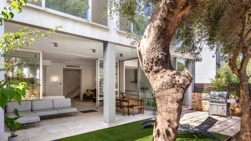 Villa Colonia Sea Holiday with Garden & Wi-Fi Villa Colonia Sea Holiday with Garden & Wi-Fi