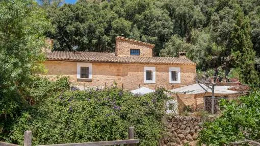 Country finca Son Roig with mountain views, barbecue and fireplace, ideal for hikers Country finca Son Roig with mountain views, barbecue and fireplace, ideal for hikers