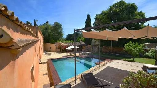 Country house from the 15th century restored with roof terrace and private pool
