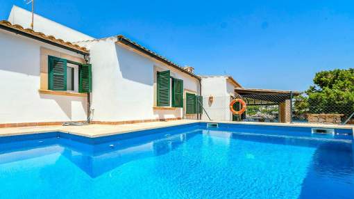 Holiday home for 12 people with sea views and private pool Holiday home for 12 people with sea views and private pool