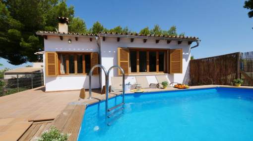 Holiday home close to the beach - central, terrace, set-up pool, BBQ, Wifi, TV Holiday home close to the beach - central, terrace, set-up pool, BBQ, Wifi, TV