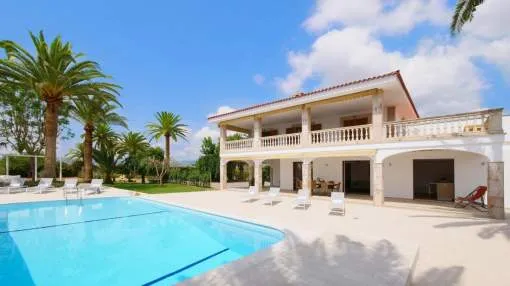 Imposing villa in Marratxi with a large pool and impressive grounds Imposing villa in Marratxi with a large pool and impressive grounds