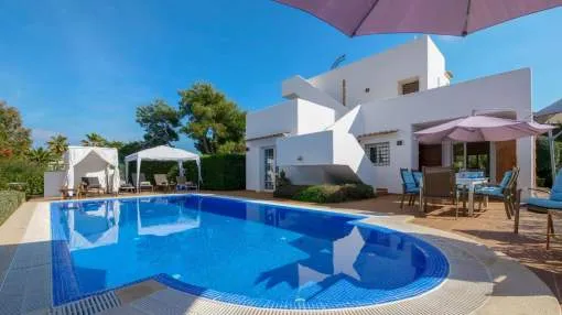 Modern holiday villa with large pool and roof terrace Modern holiday villa with large pool and roof terrace