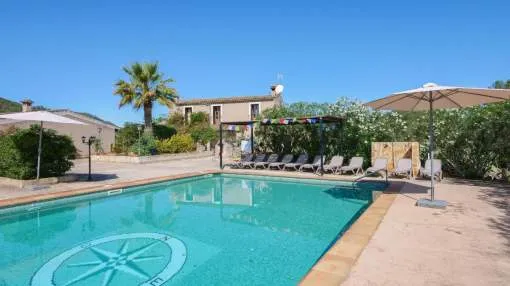 Big finca for 20 people with great outside area and pool Big finca for 20 people with great outside area and pool