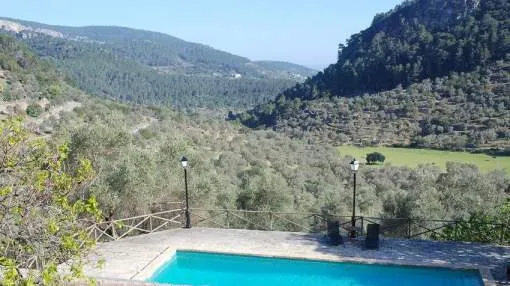 Finca with great views, pool, foosball and ping pong table for 16 people Finca with great views, pool, foosball and ping pong table for 16 people
