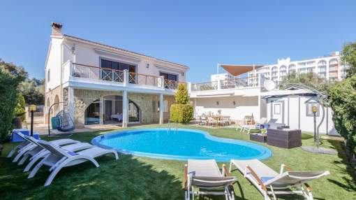 Nice villa for 12 people with sea views and pool in Calas de Mallorca Nice villa for 12 people with sea views and pool in Calas de Mallorca