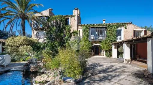 Traditional villa with beautiful interior central patio in Portol Traditional villa with beautiful interior central patio in Portol