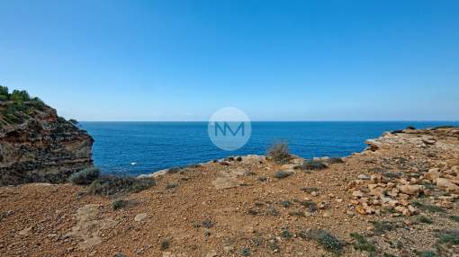 Beautiful villa first line to the sea for rent in El Toro, Majorca. Beautiful villa first line to the sea for rent in El Toro, Majorca.