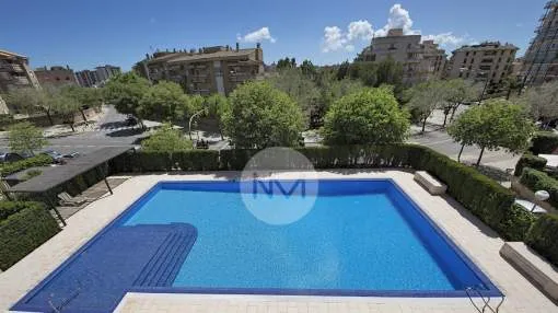 Large apartment in excellent condition in schools area Son Dameto Palma Large apartment in excellent condition in schools area Son Dameto Palma