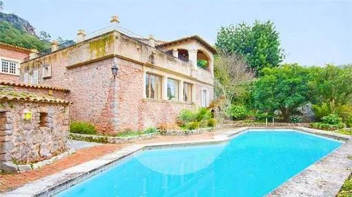 Majestic rustic country house located in a valley in Escorca, Majorca. Majestic rustic country house located in a valley in Escorca, Majorca.