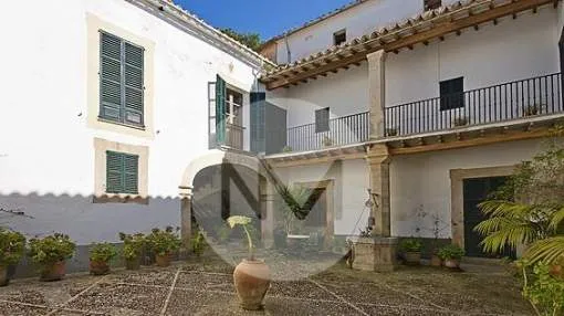 Traditional finca surrounded by 130 ha of land, Sa Cabaneta, Majorca Traditional finca surrounded by 130 ha of land, Sa Cabaneta, Majorca